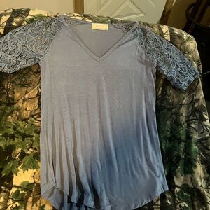 Chic Blue Lace Sleeve Women's Blouse